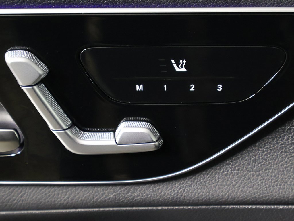 Used 2025 Mercedes-Benz GLC 350e 4MATIC image 33