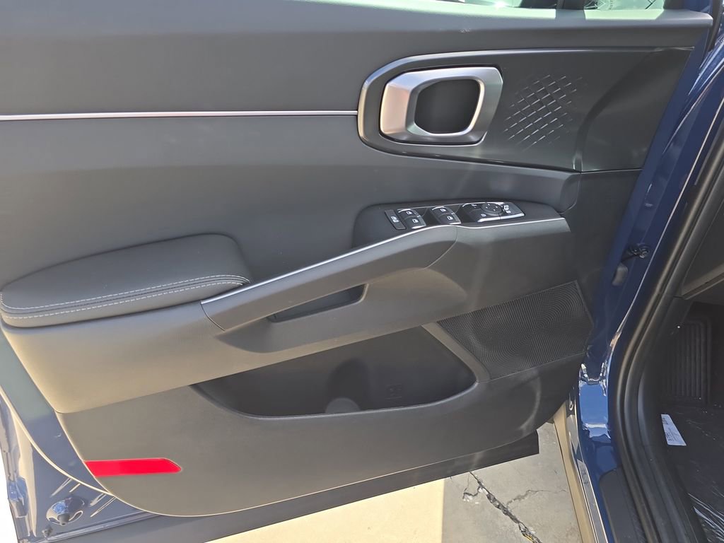 New 2026 Kia Sorento S FWD image 17