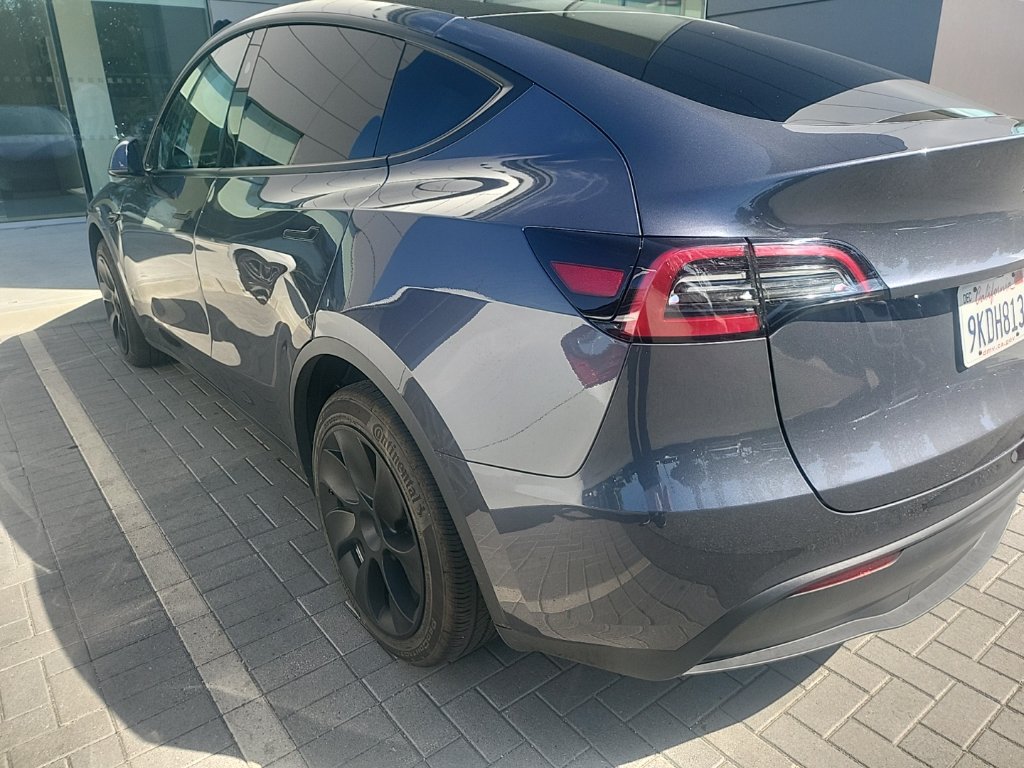 Used 2023 Tesla Model Y Long Range AWD/4WD image 6
