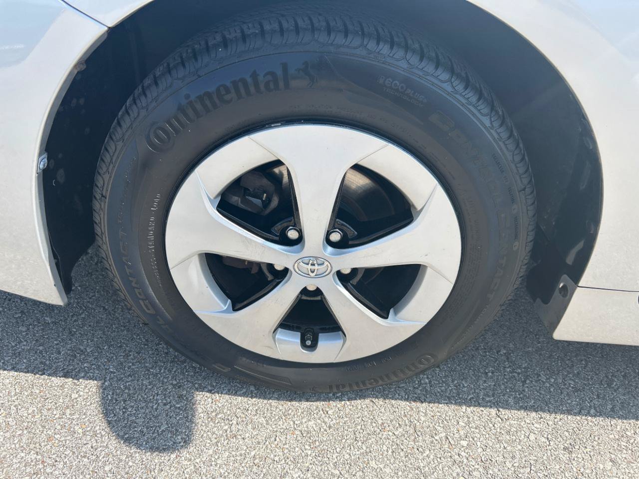 Used 2014 Toyota Prius Two FWD image 11