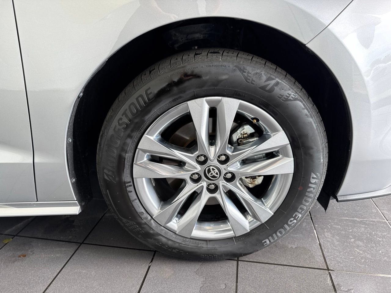 Certified 2025 Toyota Sienna XLE w/ XLE Plus Package AWD/4WD image 55