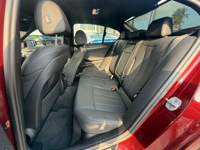 Used 2023 BMW 530e w/ Executive Package RWD image 7