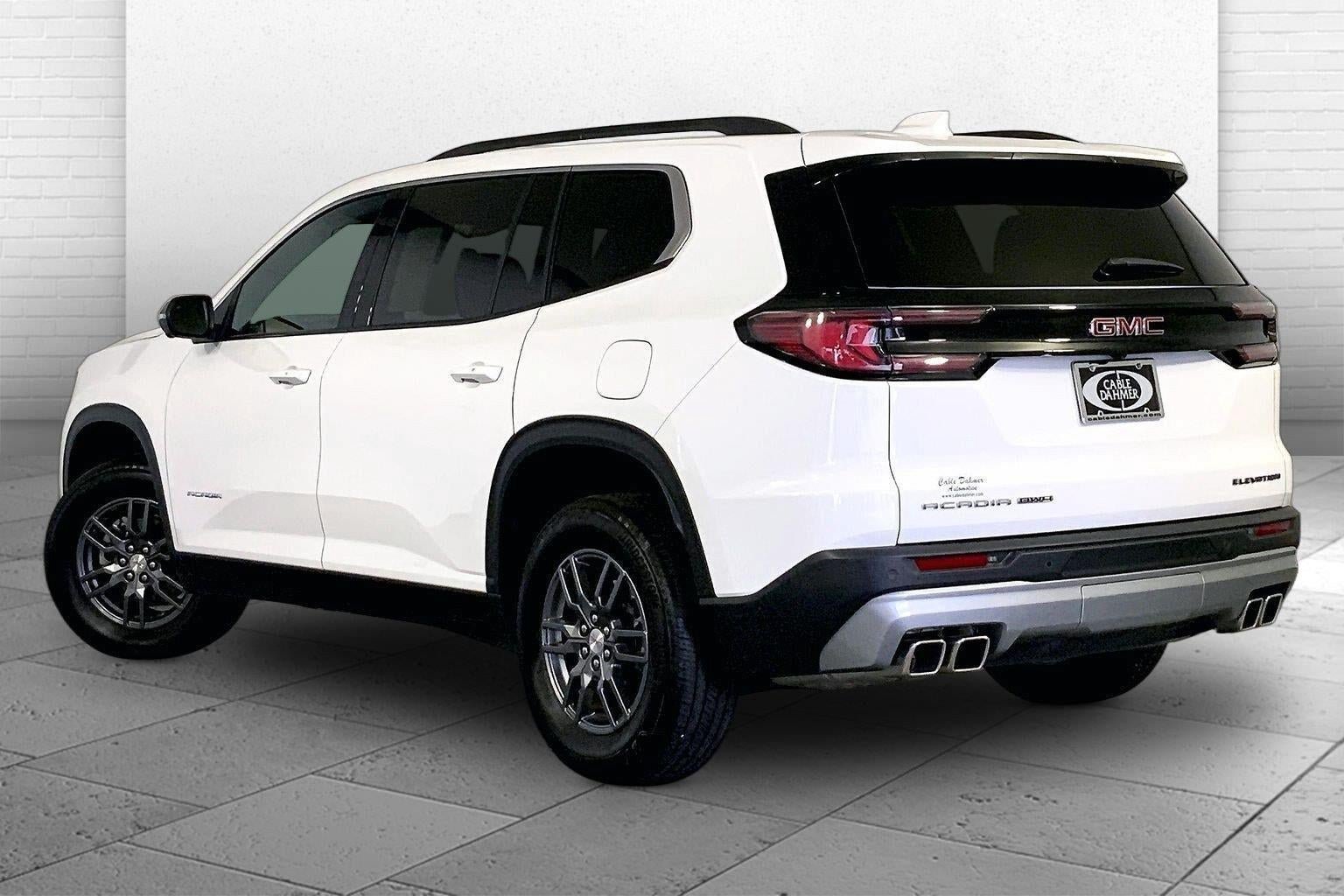 Used 2025 GMC Acadia Elevation AWD/4WD image 4