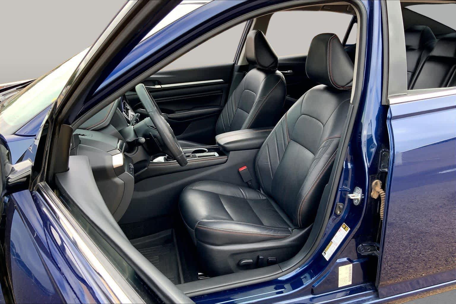 Used 2023 Nissan Altima 2.5 SR w/ SR Premium Package FWD image 8