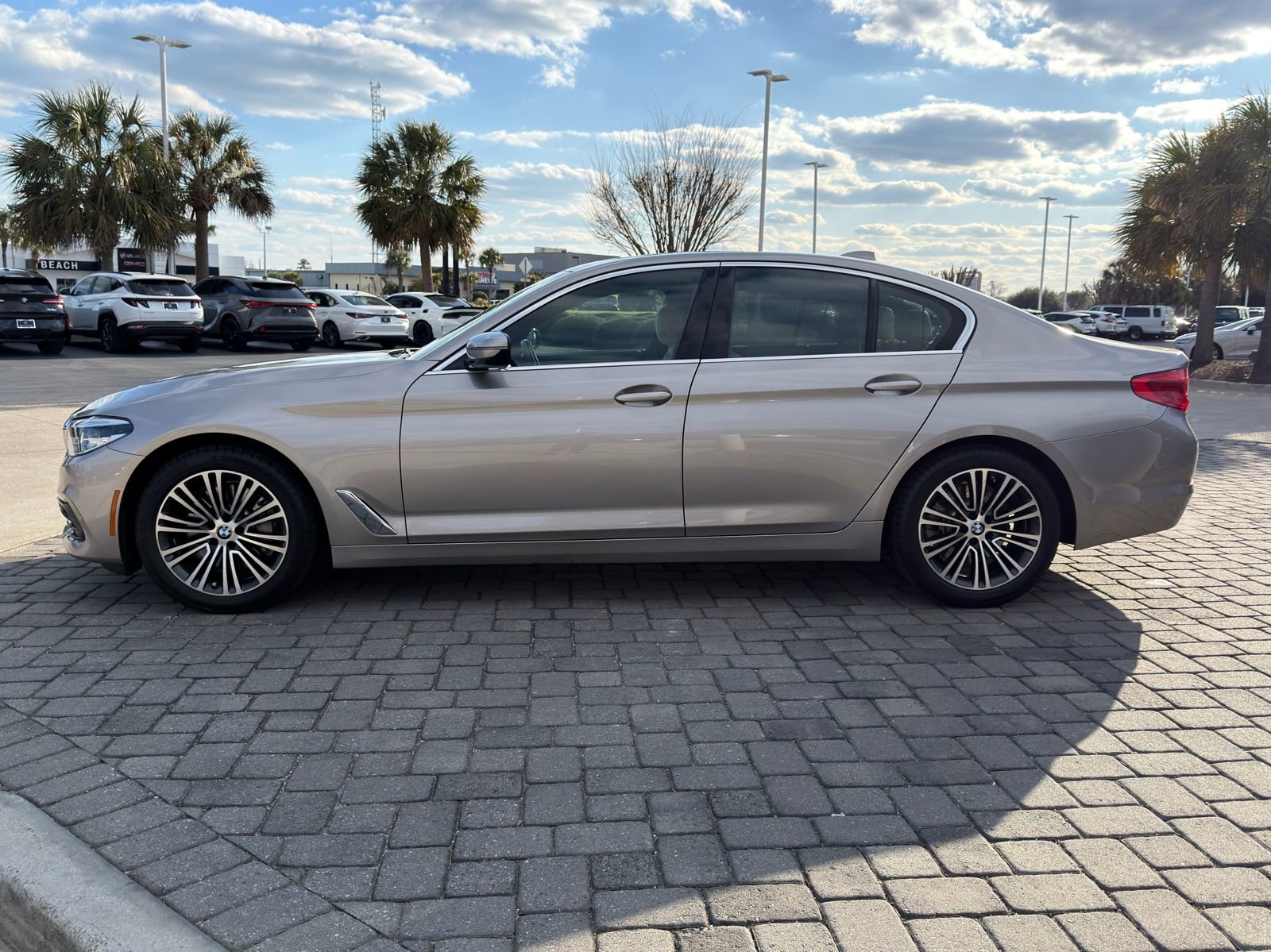 Used 2019 BMW 530i w/ Executive Package image 12