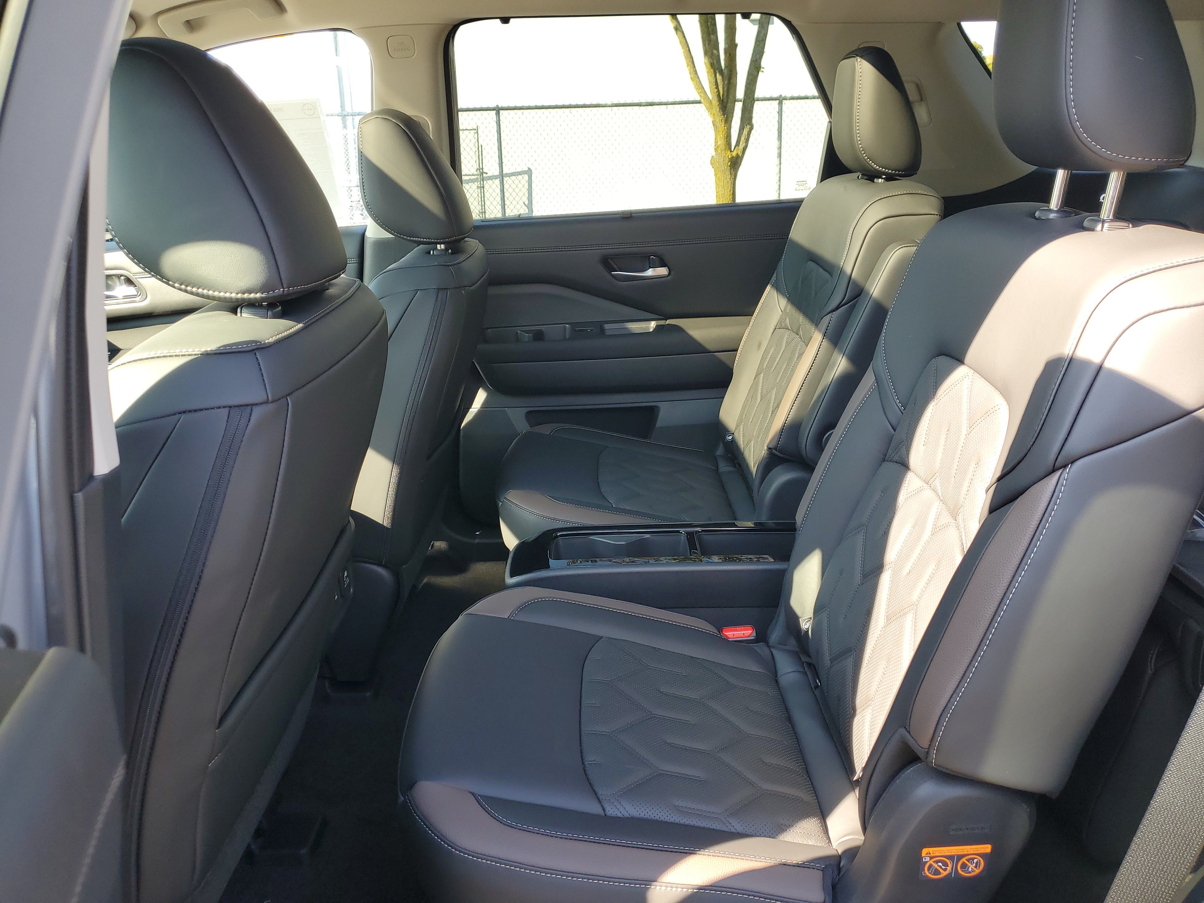 New 2026 Nissan Pathfinder Platinum AWD/4WD image 31