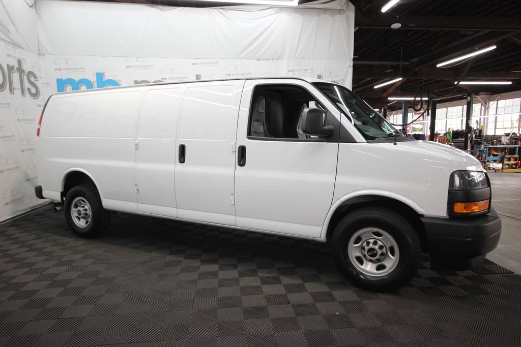 Used 2023 GMC Savana 2500 Extended RWD image 9