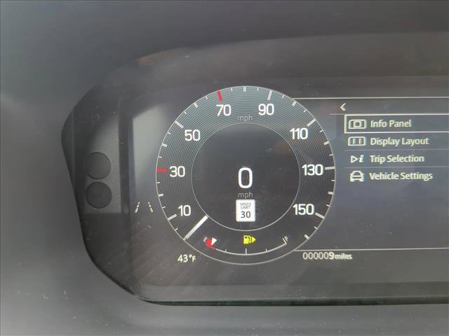 New 2024 Land Rover Discovery Dynamic SE image 24