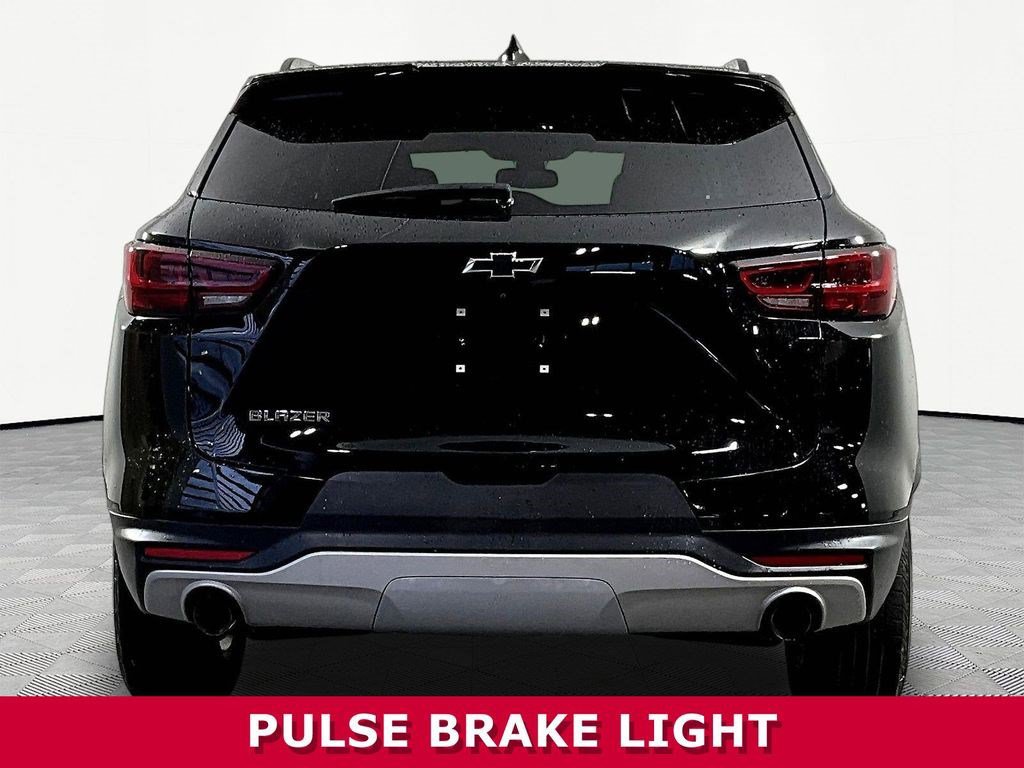 Used 2024 Chevrolet Blazer LT w/ Convenience Package FWD image 5