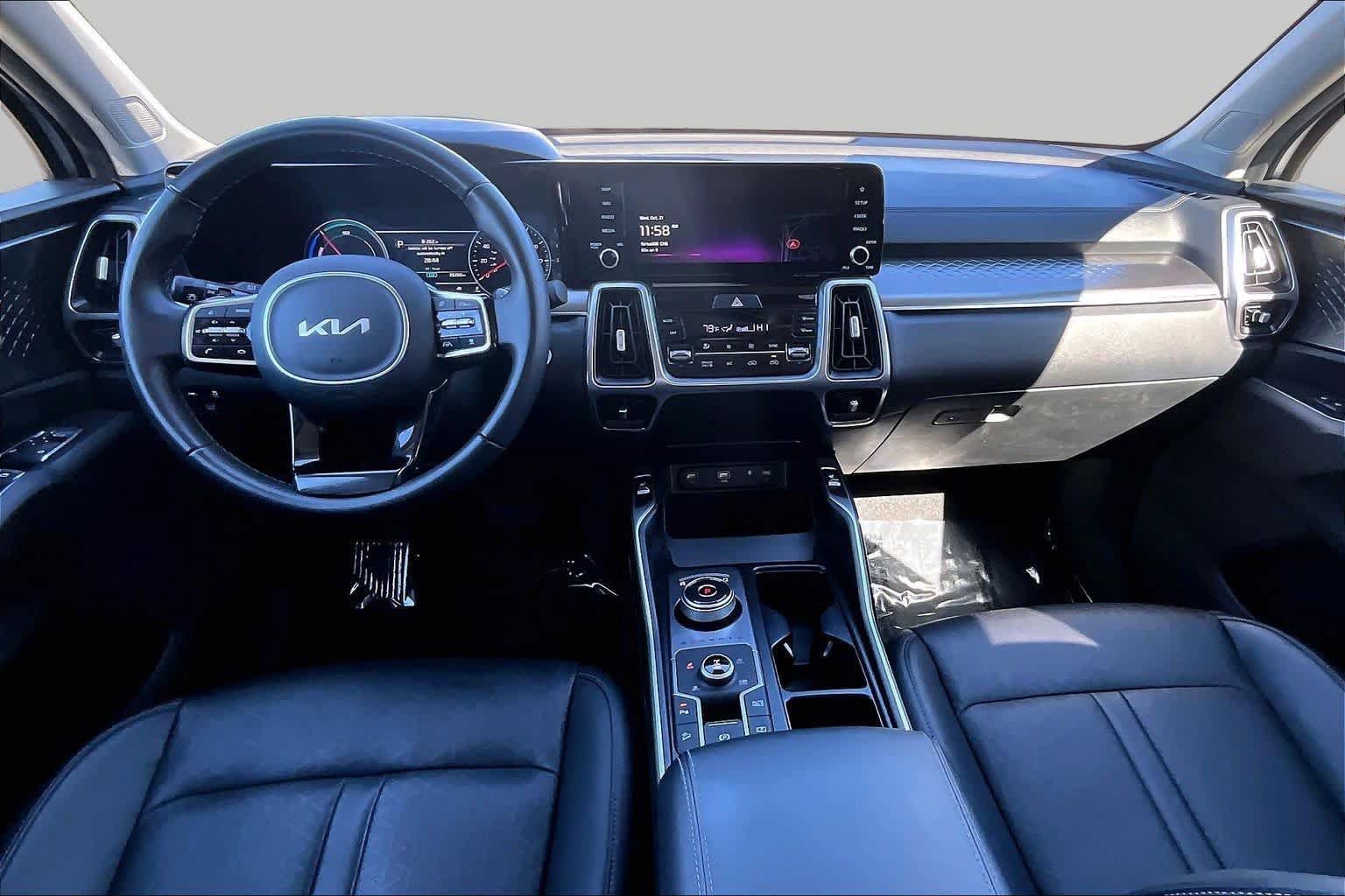 Used 2023 Kia Sorento EX w/ Panoramic Sunroof Package AWD/4WD image 15