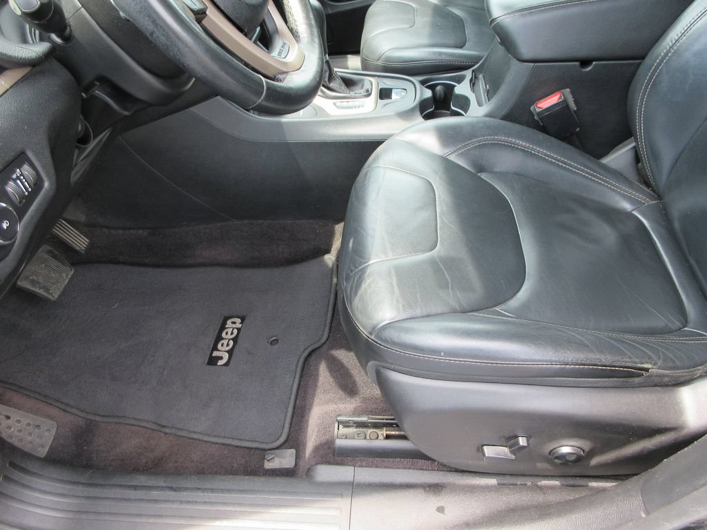 Used 2016 Jeep Cherokee Limited AWD/4WD image 21