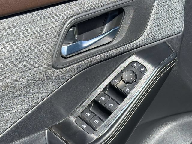 Certified 2023 Nissan Rogue SV FWD image 24