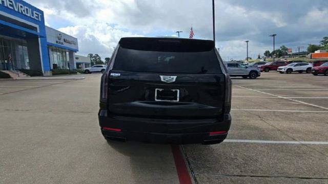 Used 2025 Cadillac Escalade ESV Sport w/ LPO, ONYX Package AWD/4WD image 6