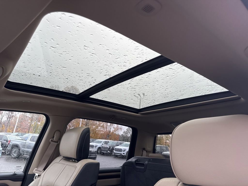 Used 2020 RAM 1500 Limited image 11