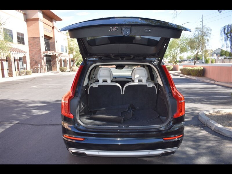 Used 2021 Volvo XC90 T5 Momentum AWD/4WD image 25