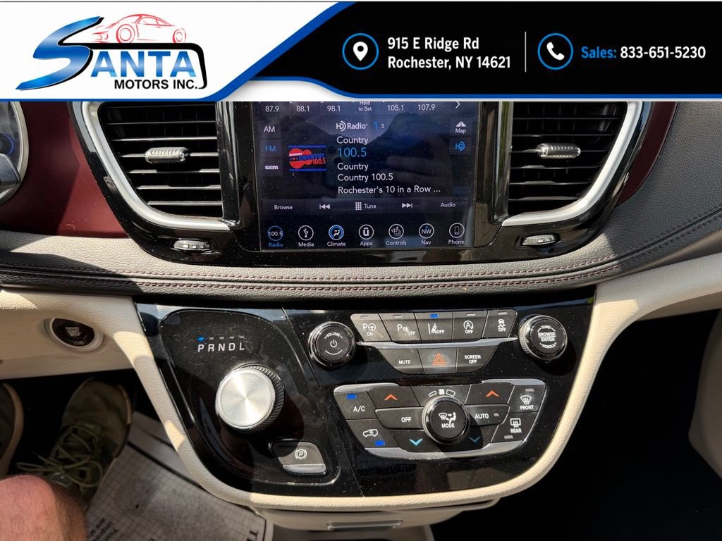 Used 2019 Chrysler Pacifica Limited w/ Advanced Safetytec Group FWD image 8