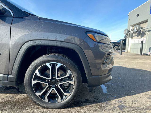 Certified 2023 Jeep Compass Limited image 12