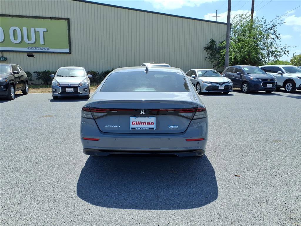 Used 2024 Honda Accord Touring image 7