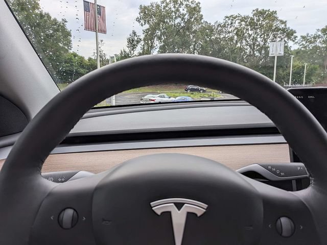 Used 2024 Tesla Model Y Long Range AWD/4WD image 30