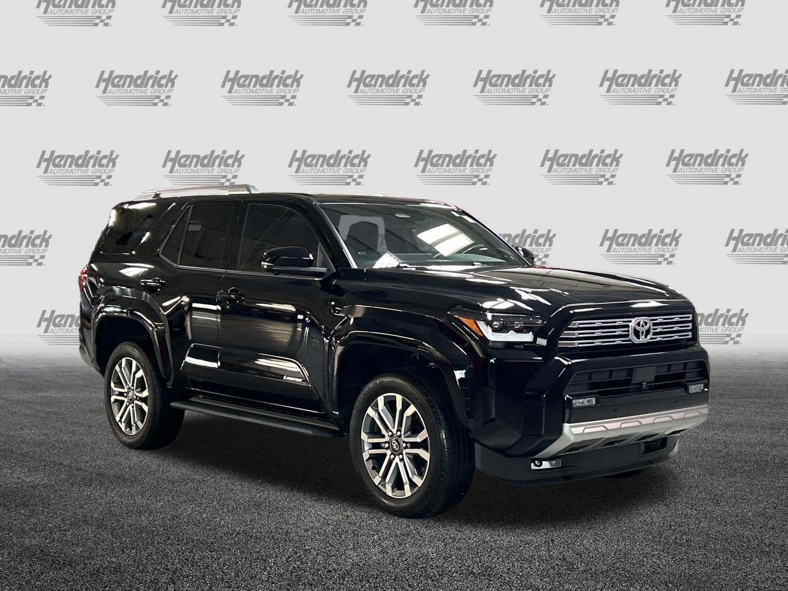 Used 2025 Toyota 4Runner Limited RWD image 2