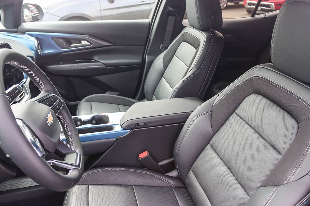 New 2026 Chevrolet Equinox EV LT image 16