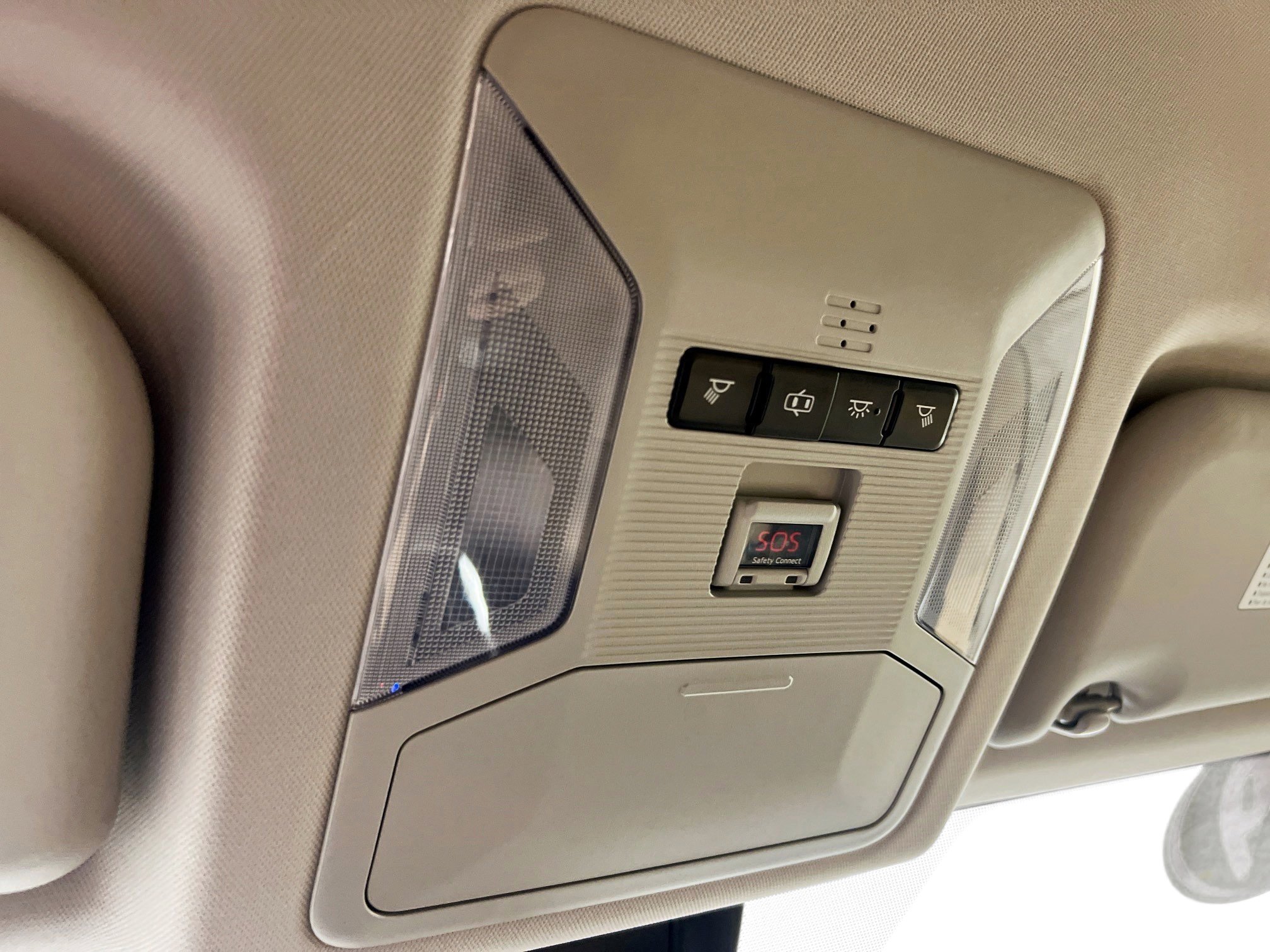 Used 2019 Toyota RAV4 LE image 22