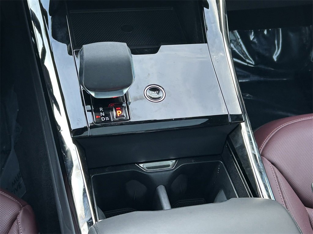 Used 2024 Land Rover Range Rover Sport Dynamic SE image 24