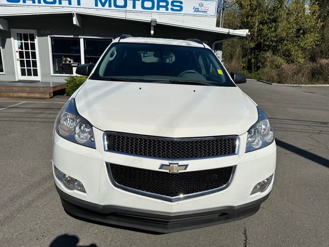 Used 2011 Chevrolet Traverse LS image 2