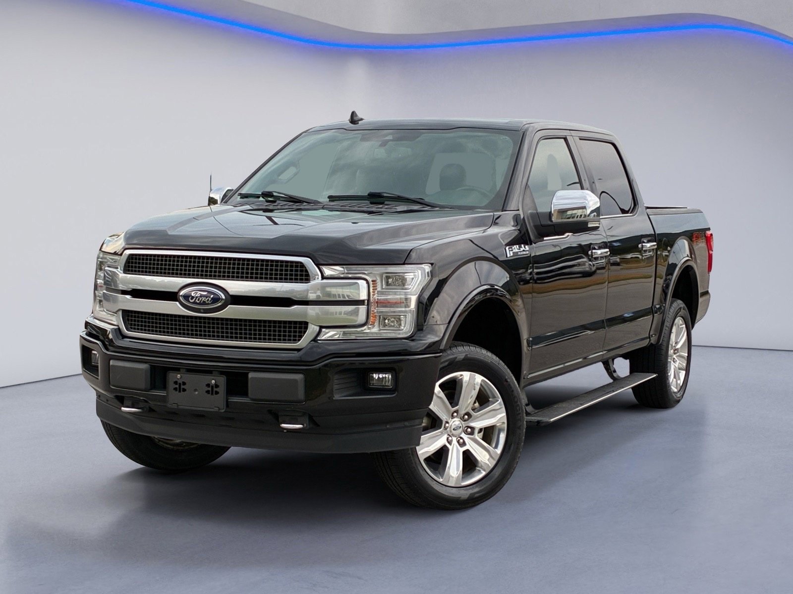 Used 2018 Ford F150 Platinum w/ Equipment Group 701A Luxury AWD/4WD image 2