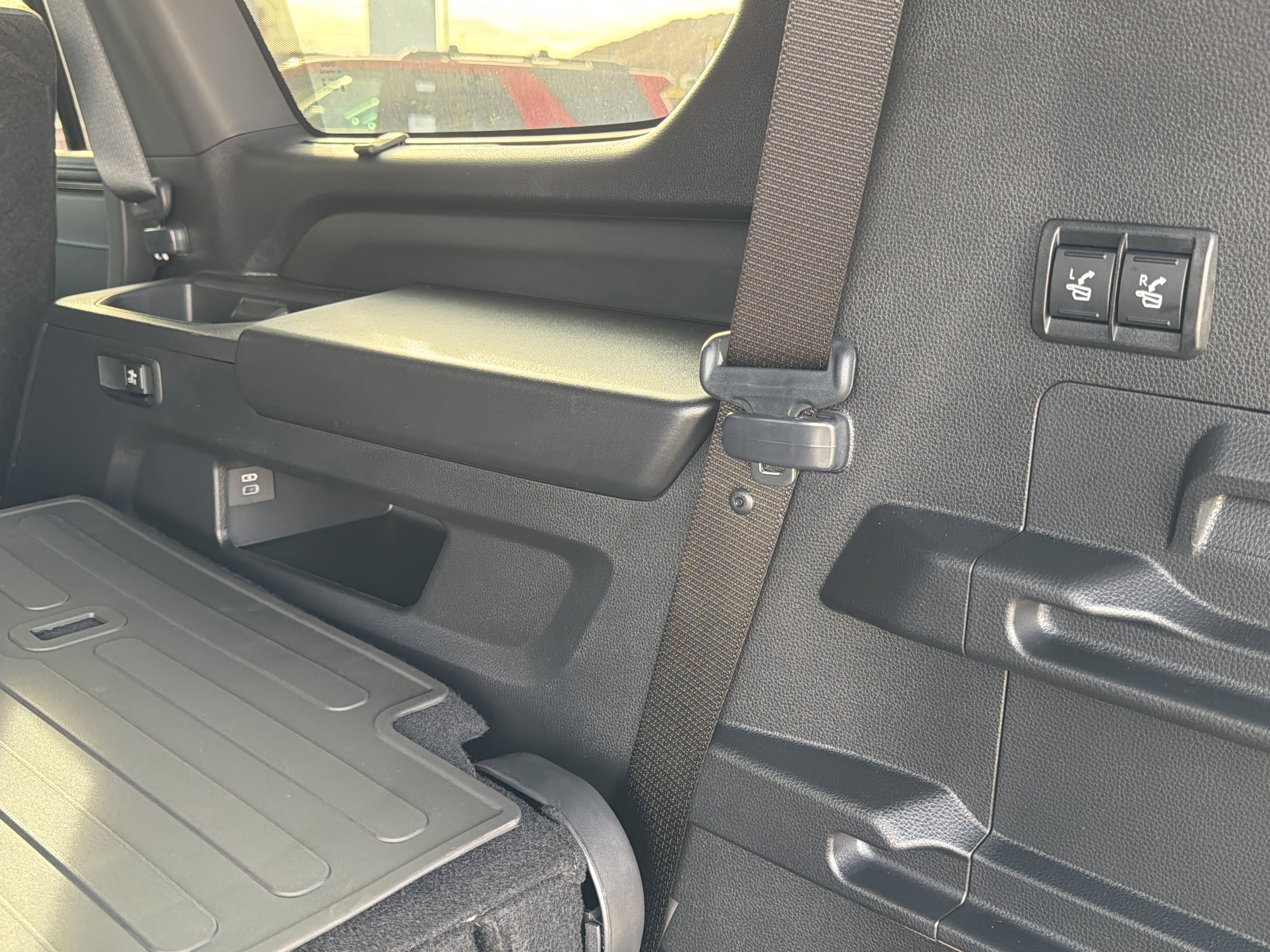 New 2026 Toyota Sequoia Platinum image 31