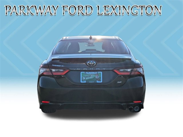 Used 2022 Toyota Camry SE image 9