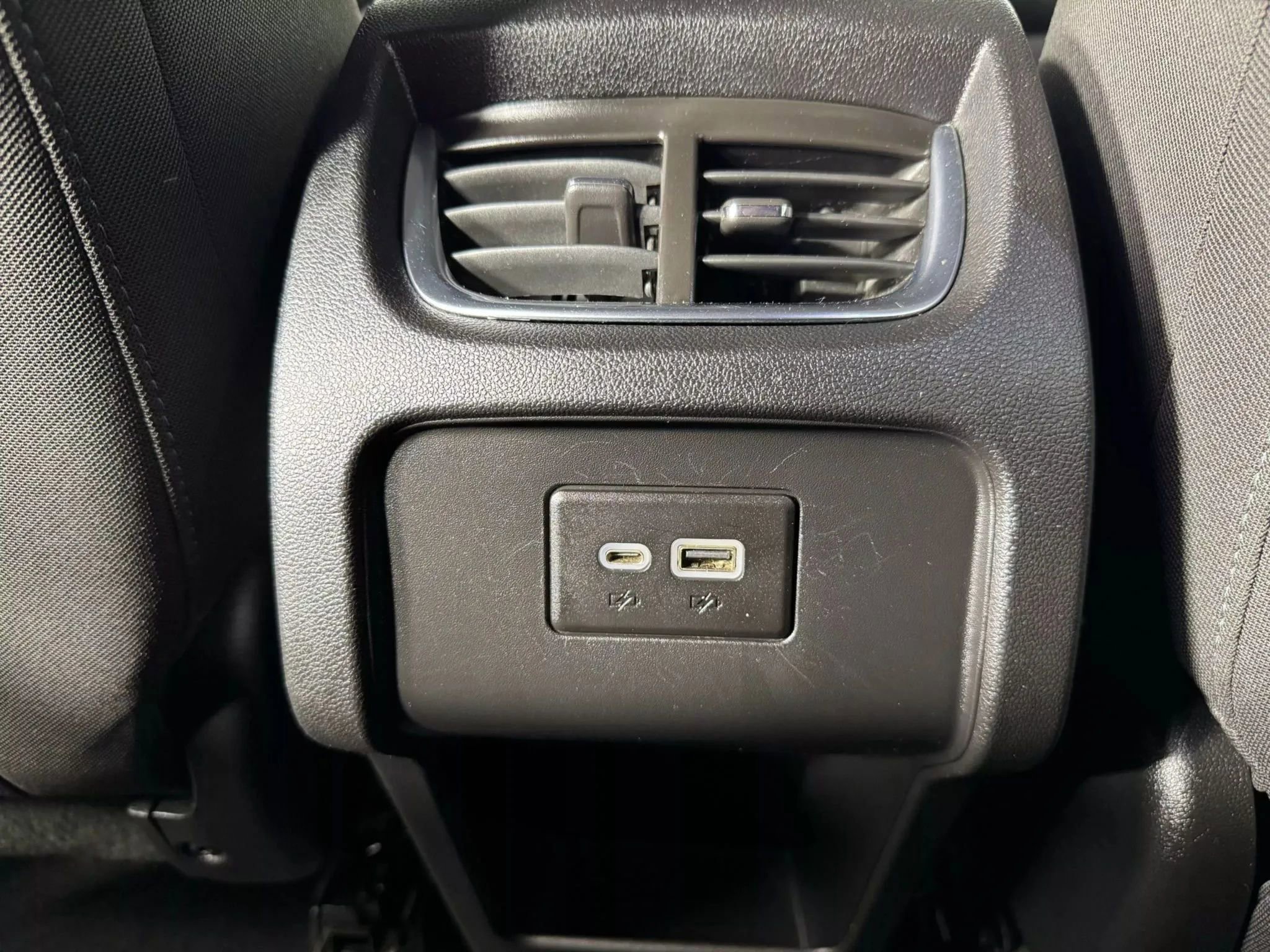 Used 2020 Chevrolet Blazer LT FWD image 27
