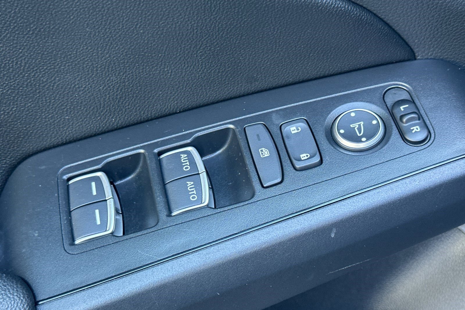 Used 2023 Honda Civic EX-L image 13