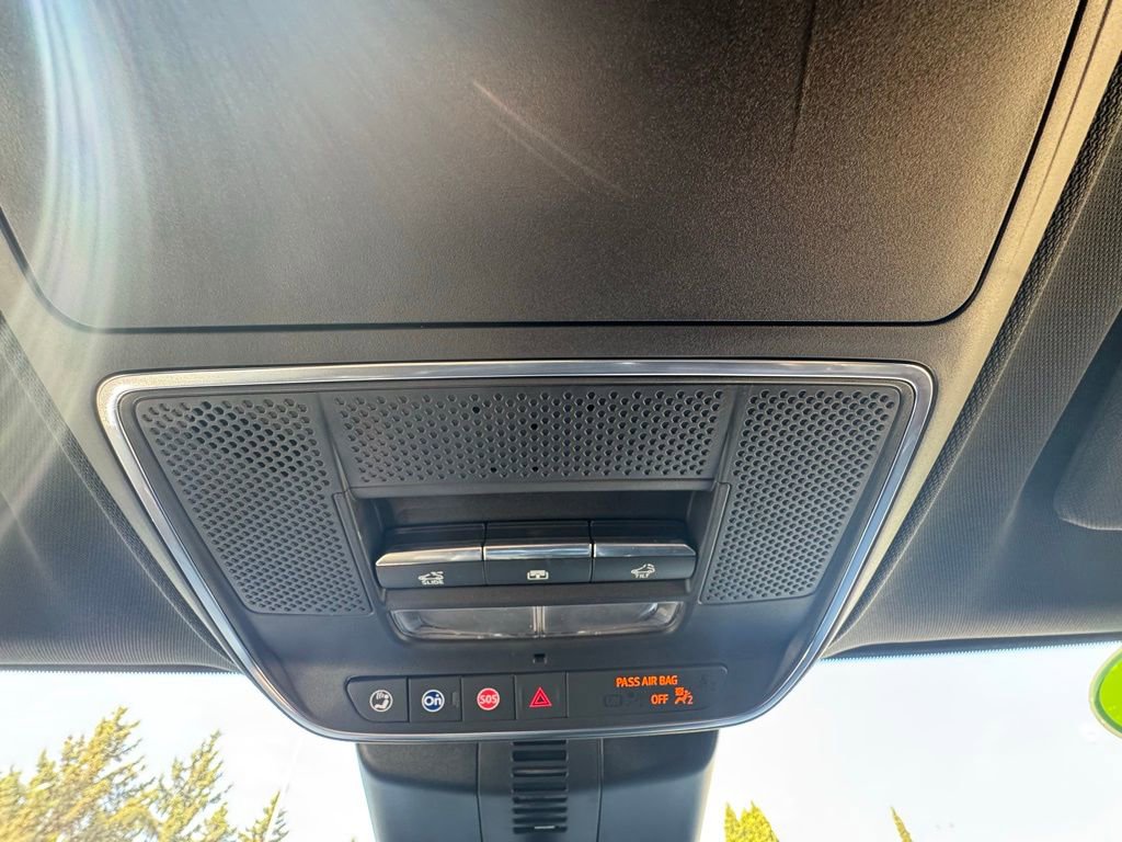 Used 2026 Chevrolet Traverse RS w/ LPO, Floor Liner Package AWD/4WD image 29