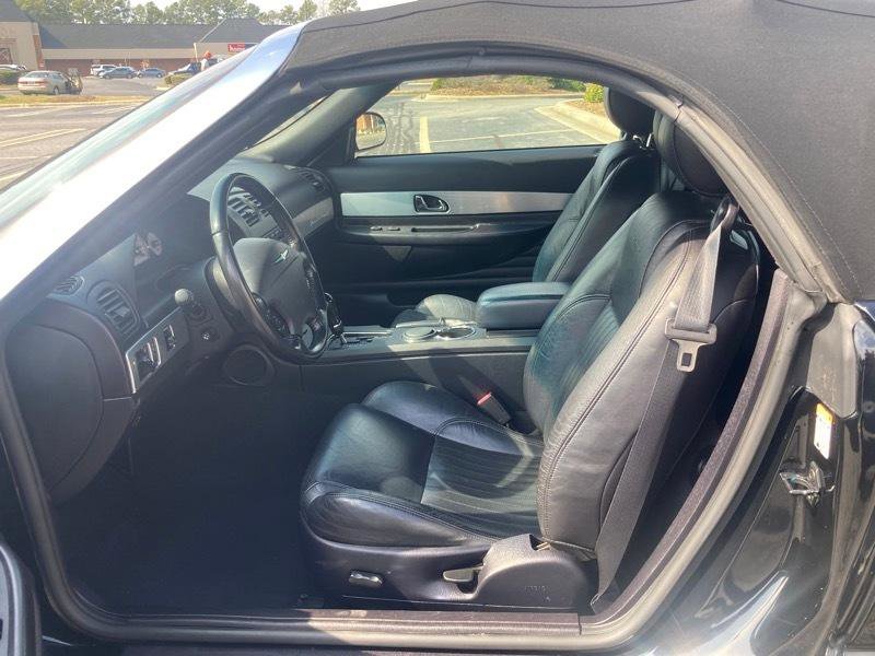 Used 2004 Ford Thunderbird image 19