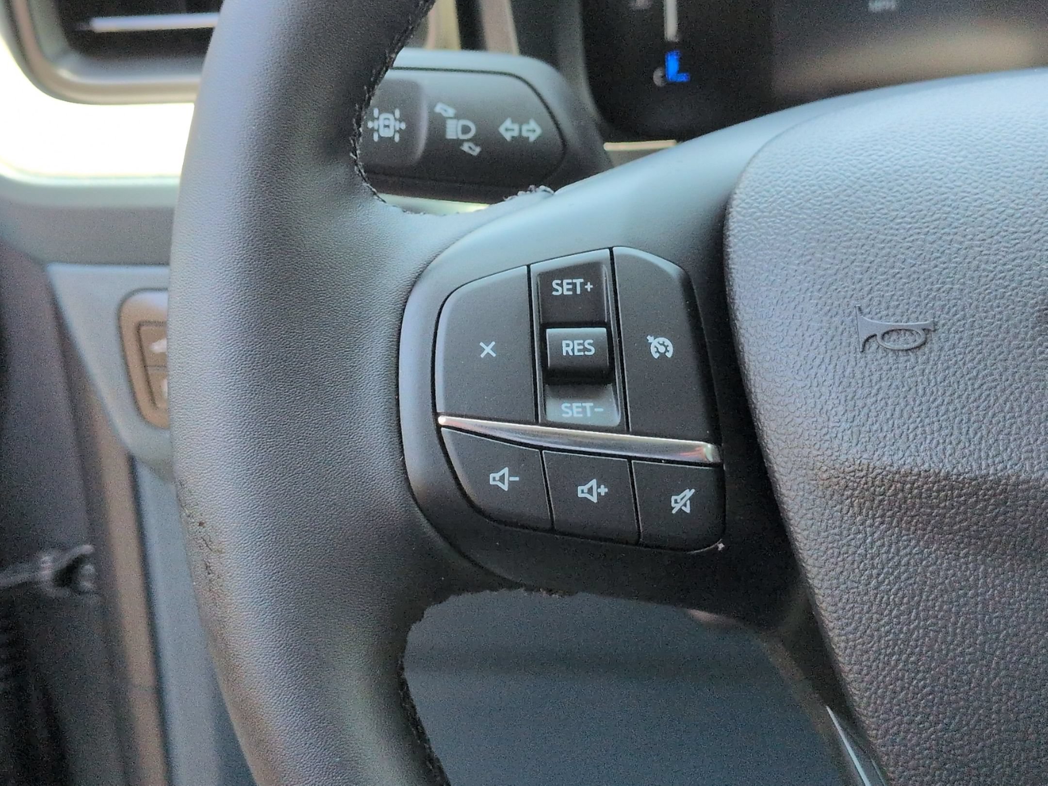 New 2026 Ford Maverick XLT w/ XLT Luxury Package FWD image 18