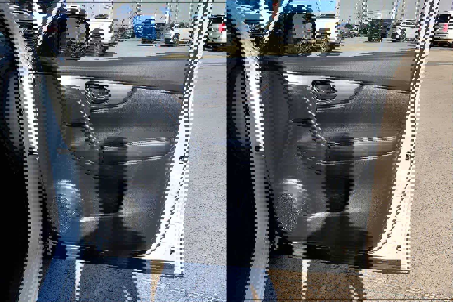 Used 2022 Nissan Rogue Sport S image 22