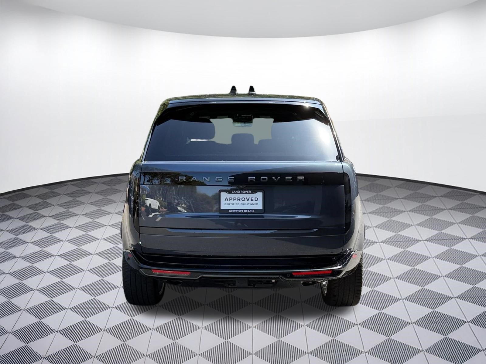 Used 2025 Land Rover Range Rover Long Wheelbase SE AWD/4WD image 10