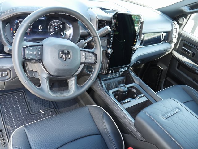 Used 2025 RAM 3500 Limited image 12