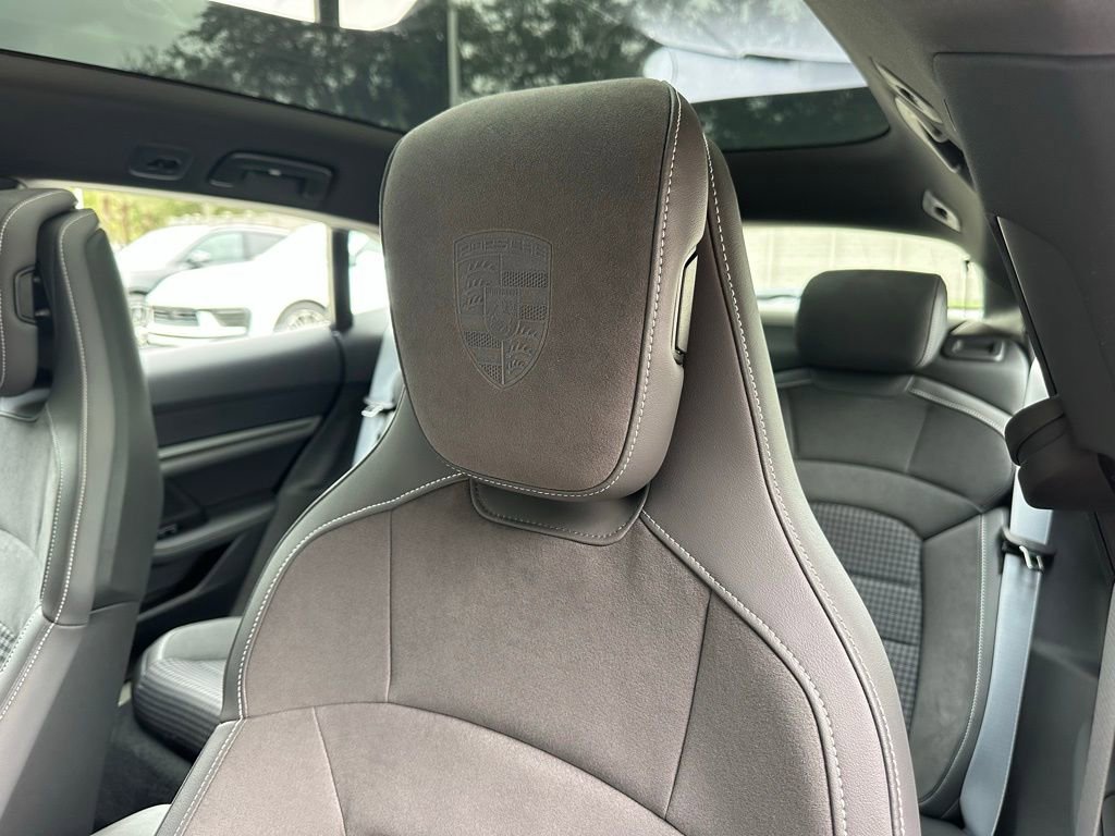 Used 2025 Porsche Taycan 4 Cross Turismo image 21