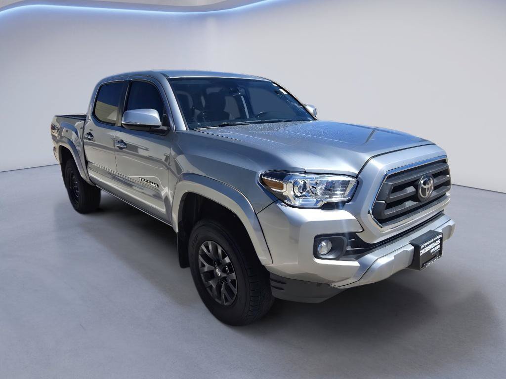 Used 2020 Toyota Tacoma SR5 AWD/4WD image 8