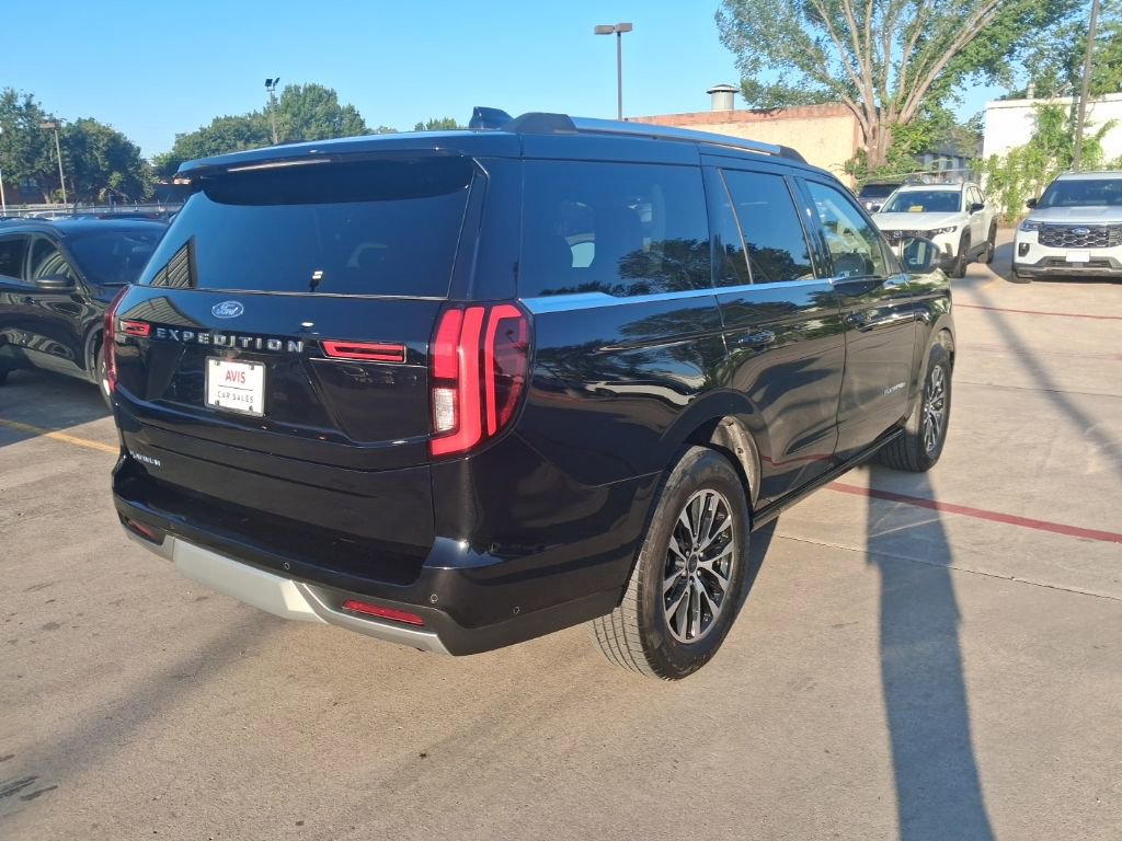 Used 2025 Ford Expedition Platinum AWD/4WD image 7