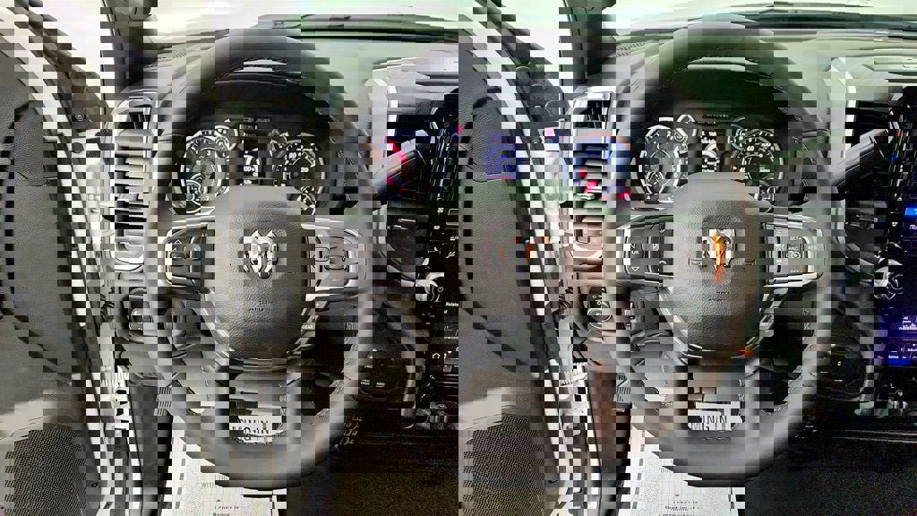 Used 2025 RAM 2500 Big Horn AWD/4WD image 13