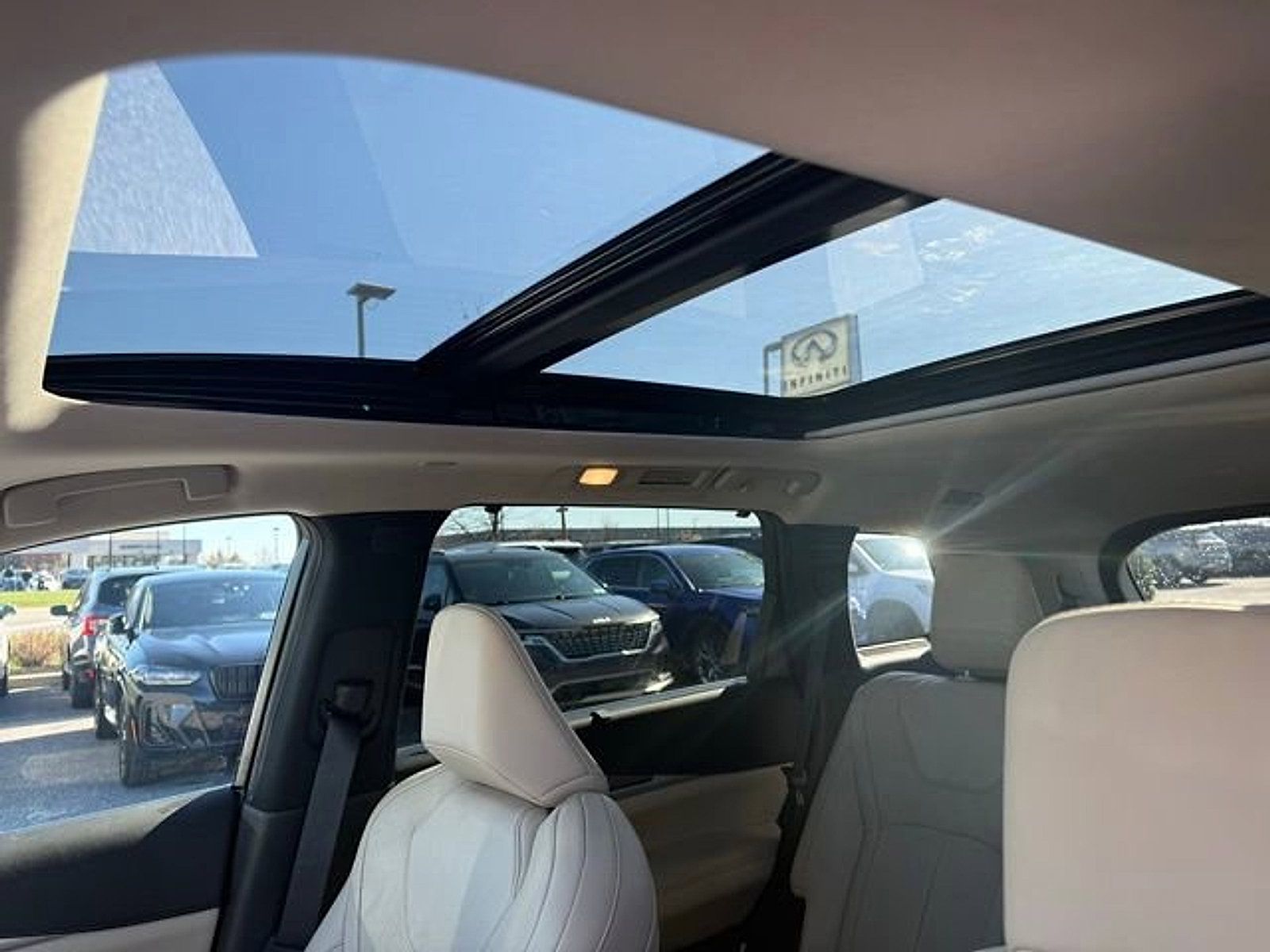 Used 2025 INFINITI QX60 Luxe w/ Lighting Package (N94) image 25