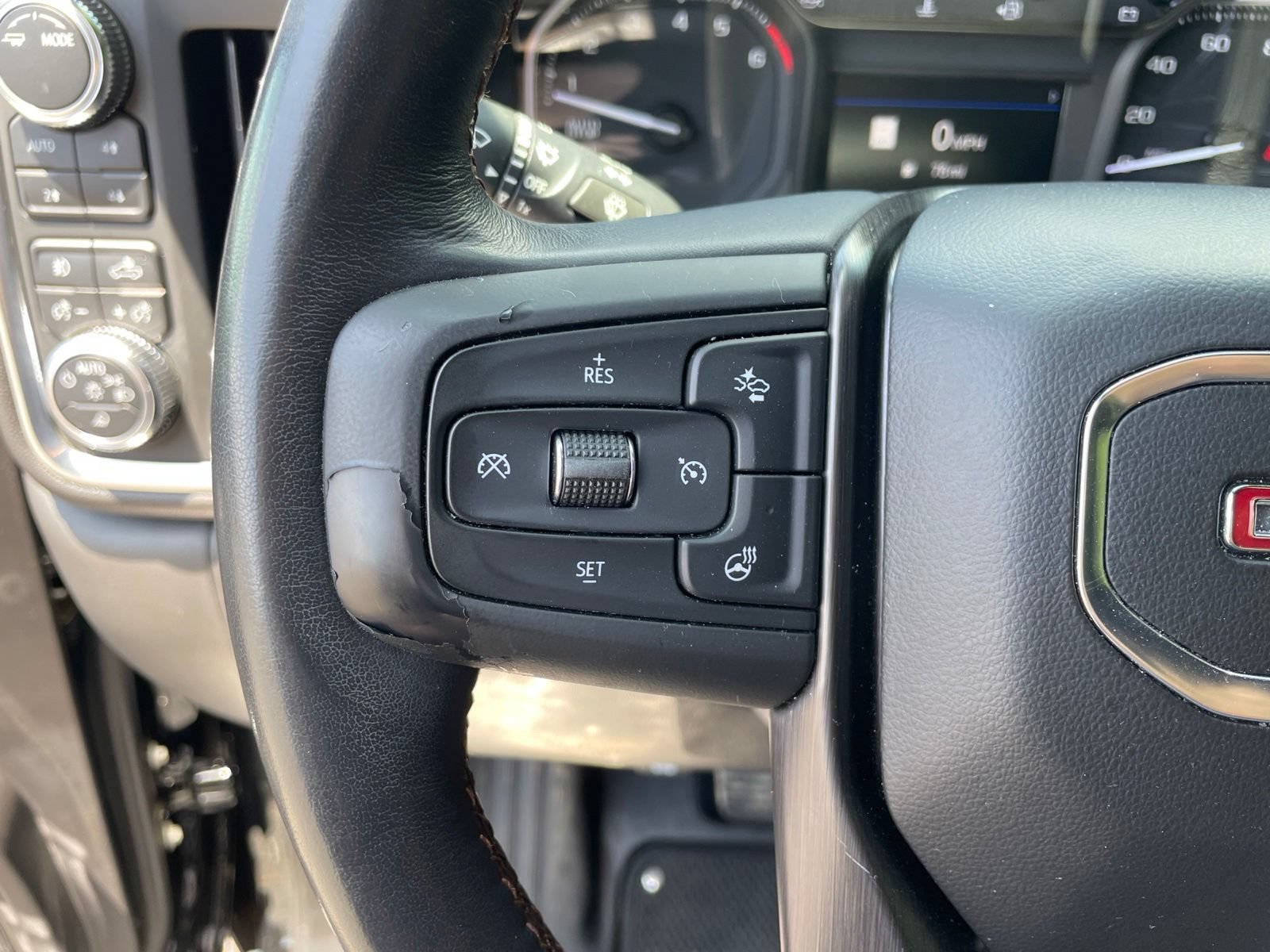 Used 2021 GMC Sierra 1500 AT4 w/ AT4 Premium Package AWD/4WD image 23