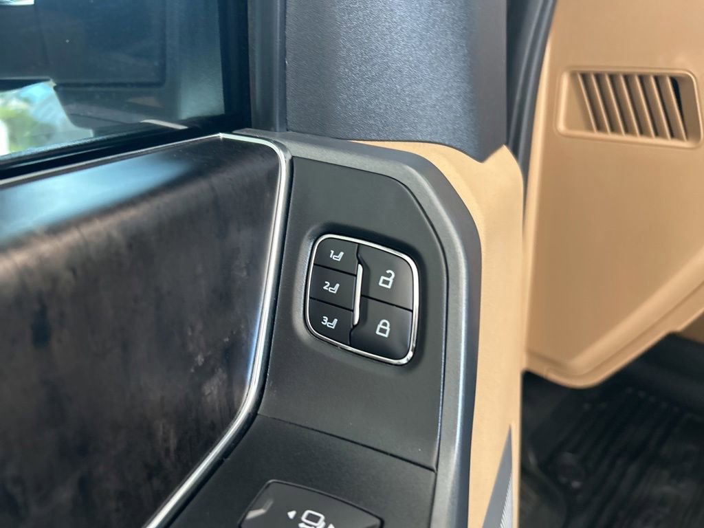 Used 2023 Ford F350 Lariat AWD/4WD image 42