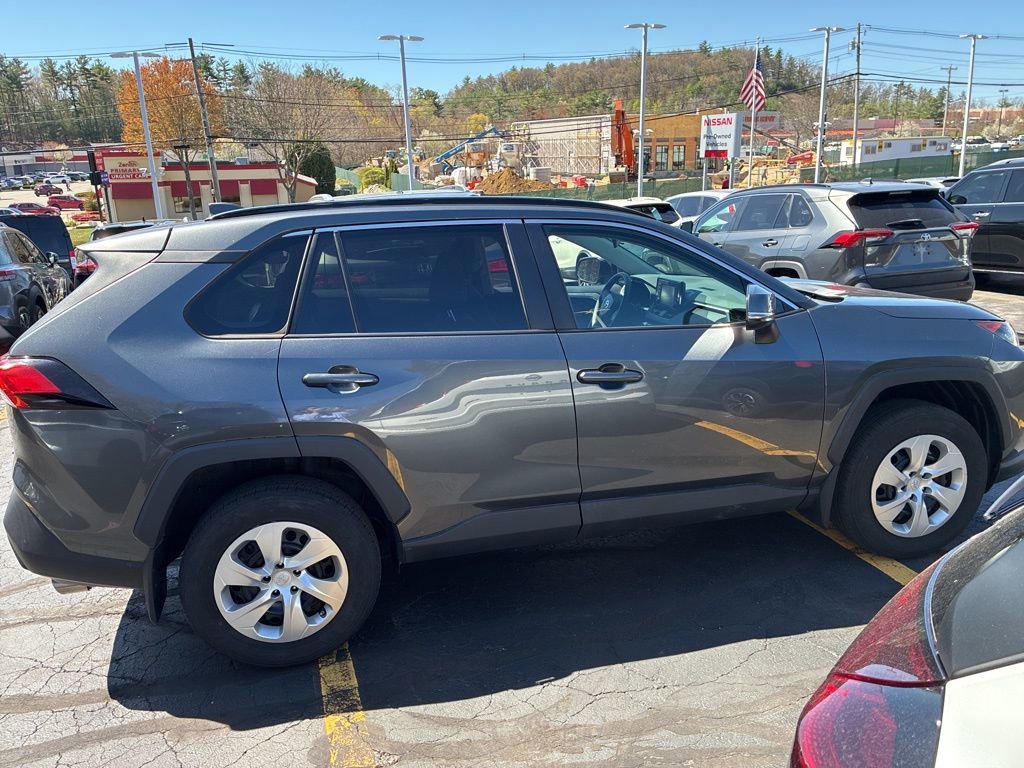 Used 2019 Toyota RAV4 LE w/ All Weather Liner Package AWD/4WD image 8