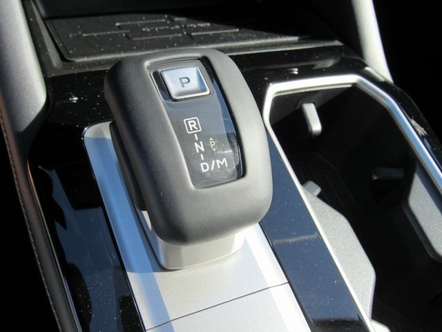 New 2025 Mitsubishi Outlander SE image 21