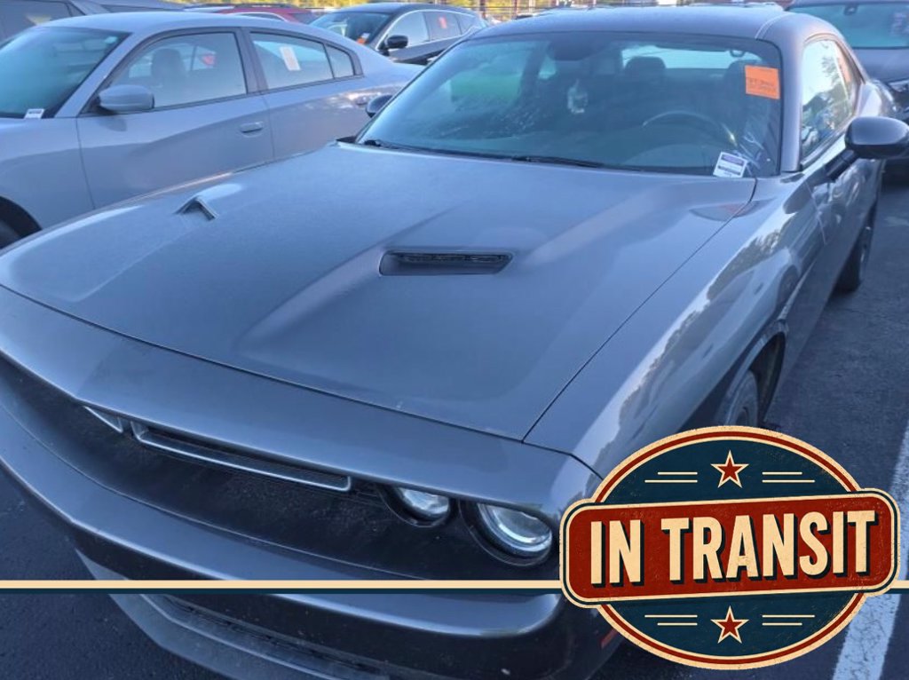 Used 2023 Dodge Challenger SXT RWD image 1