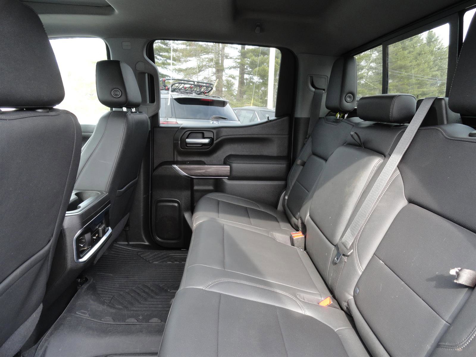 Used 2022 Chevrolet Silverado 1500 LTZ w/ LTZ Premium Package AWD/4WD image 20